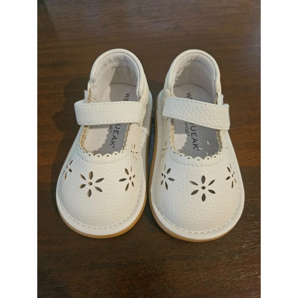 Wee Squeak Ellie White Shoe Size 5/21‎ NEW In Original Box